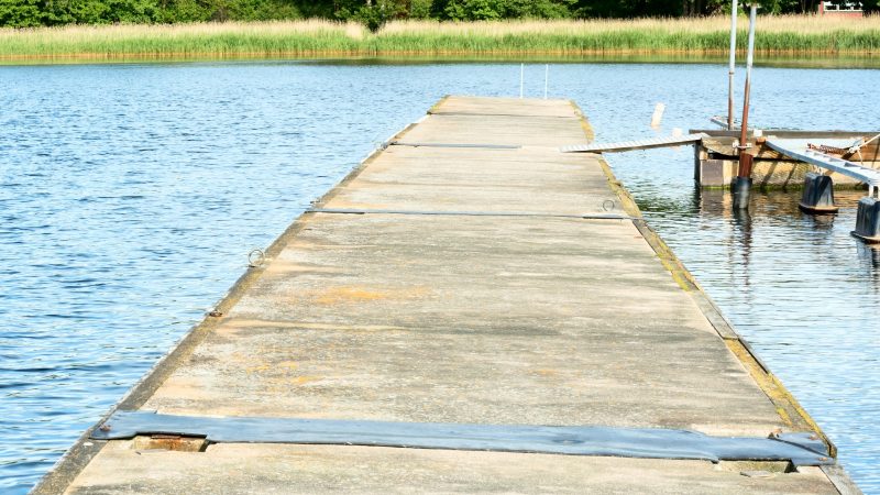 pontile galleggiante in calcestruzzo